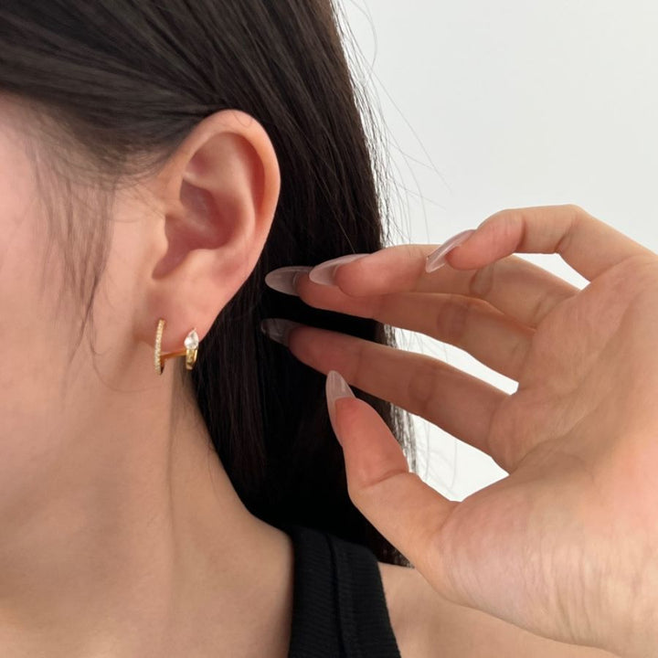 Otis Illusion Earrings Silver